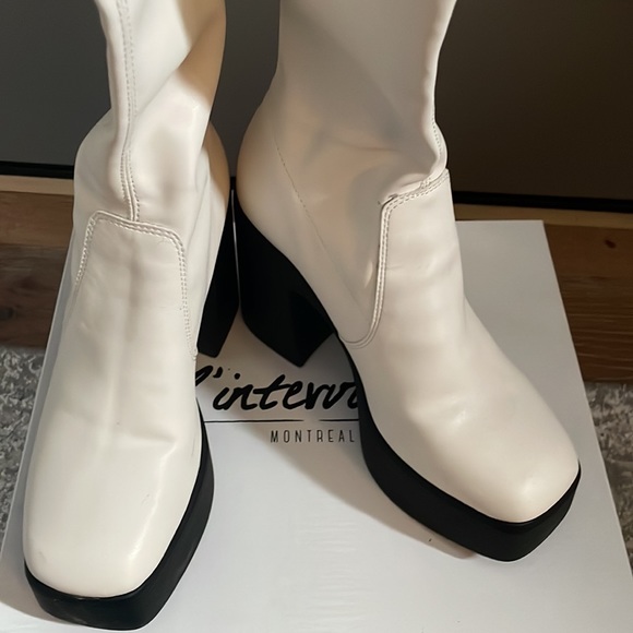 White platform boots - Picture 3 of 5